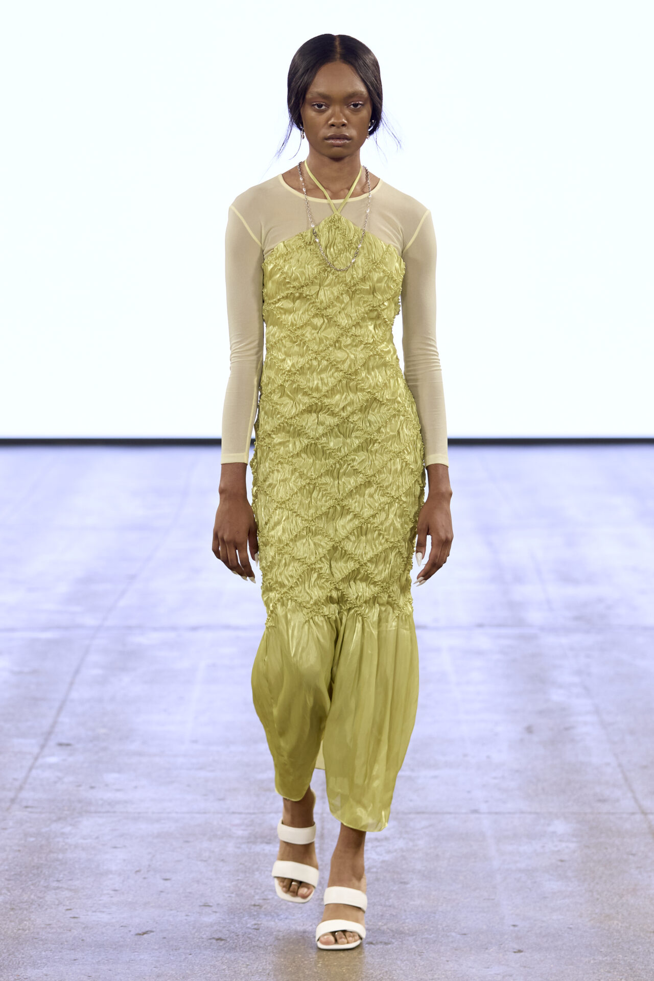 JU-NNA: Innovating Tradition with Shibori Fashion Design
